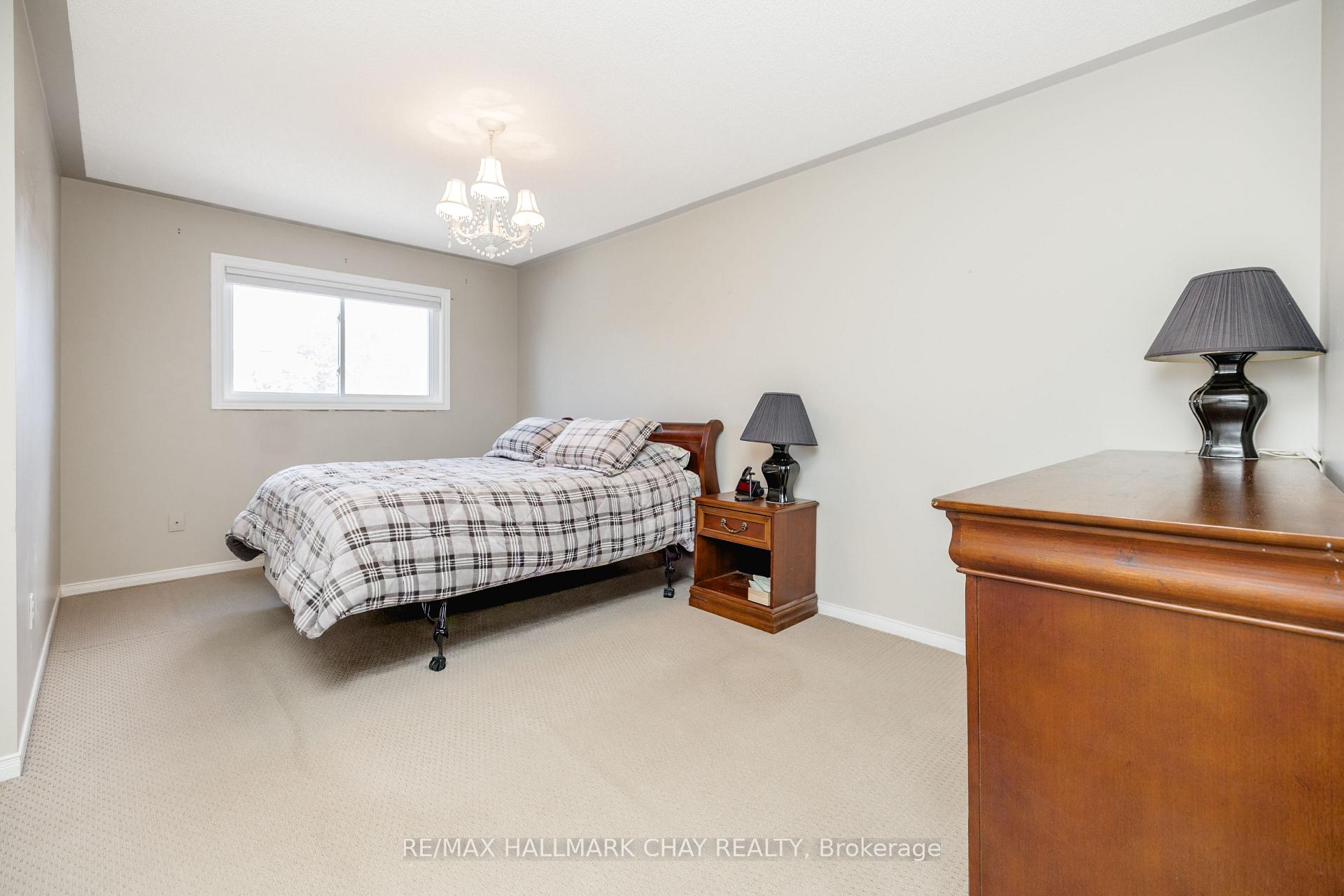 Photo 10 of Unit 9, 531 High Street, Orillia — HOMEH