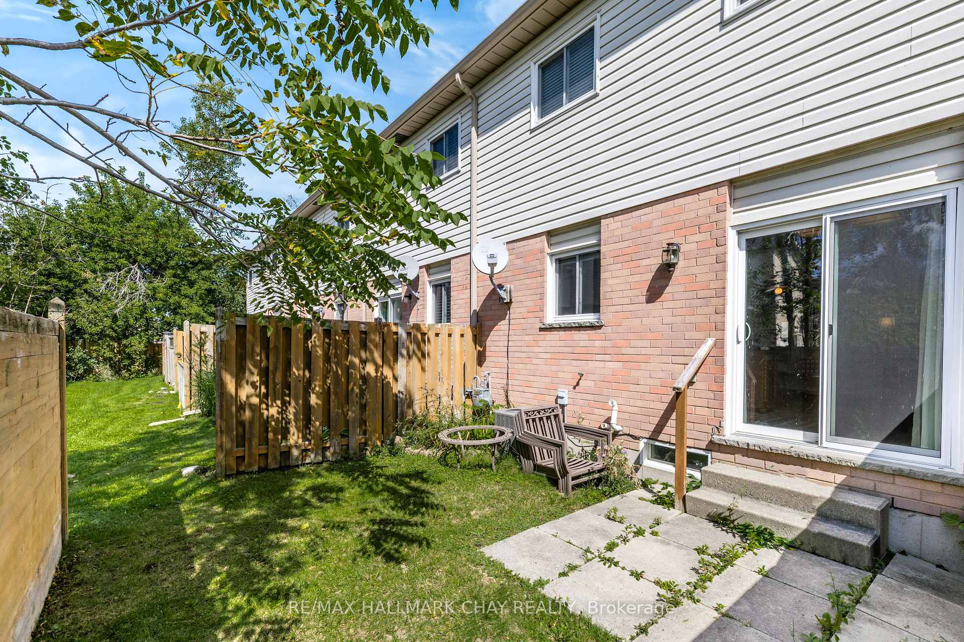 Photo 23 of Unit 9, 531 High Street, Orillia — HOMEH