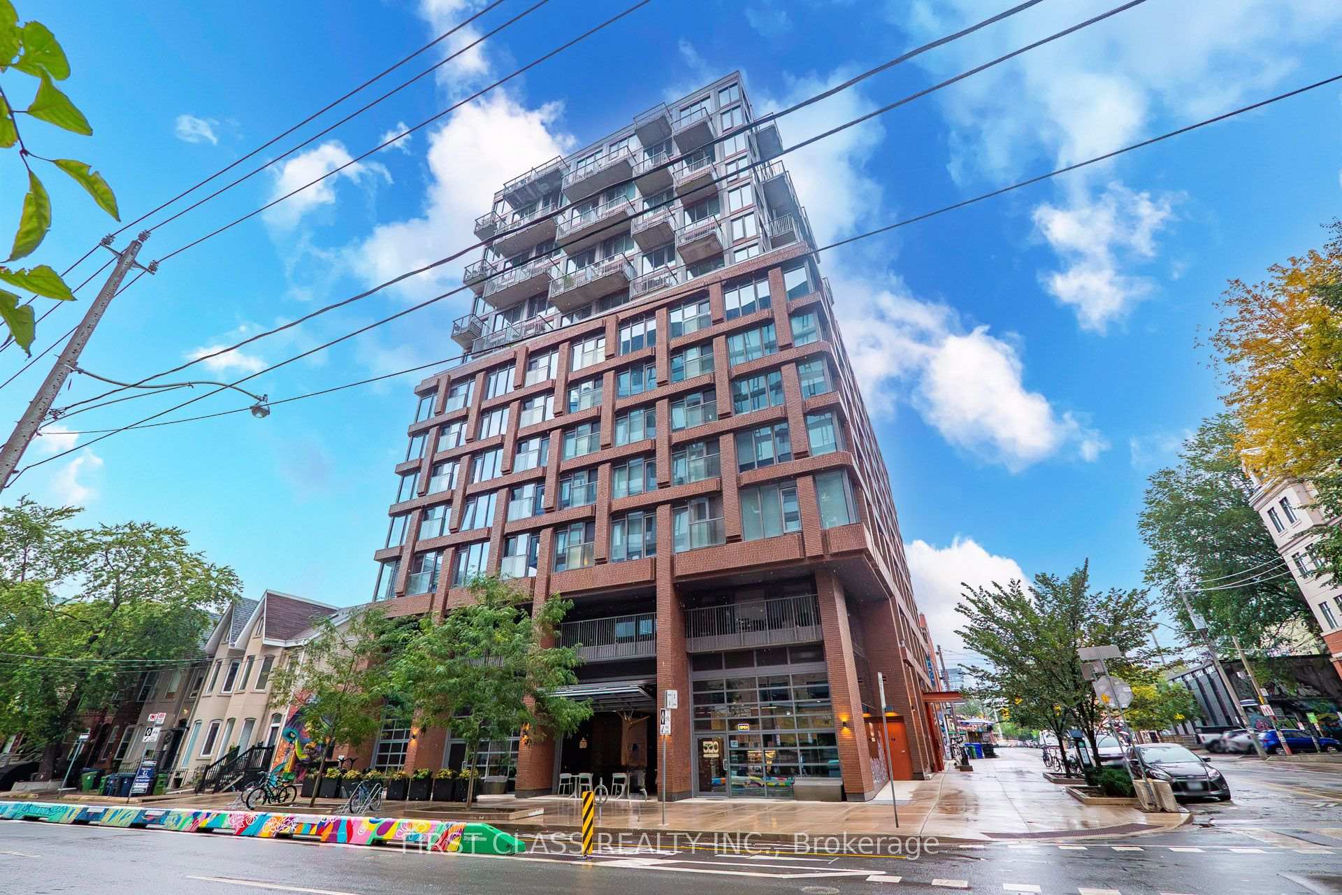 Photo 2 of Unit 702, 2 Augusta Avenue, Toronto, Waterfront Communities — HOMEH