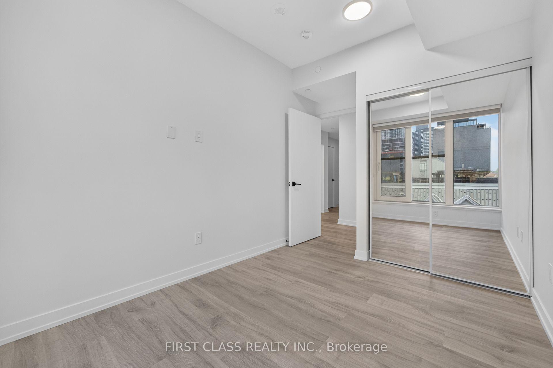 Photo 23 of Unit 702, 2 Augusta Avenue, Toronto, Waterfront Communities — HOMEH