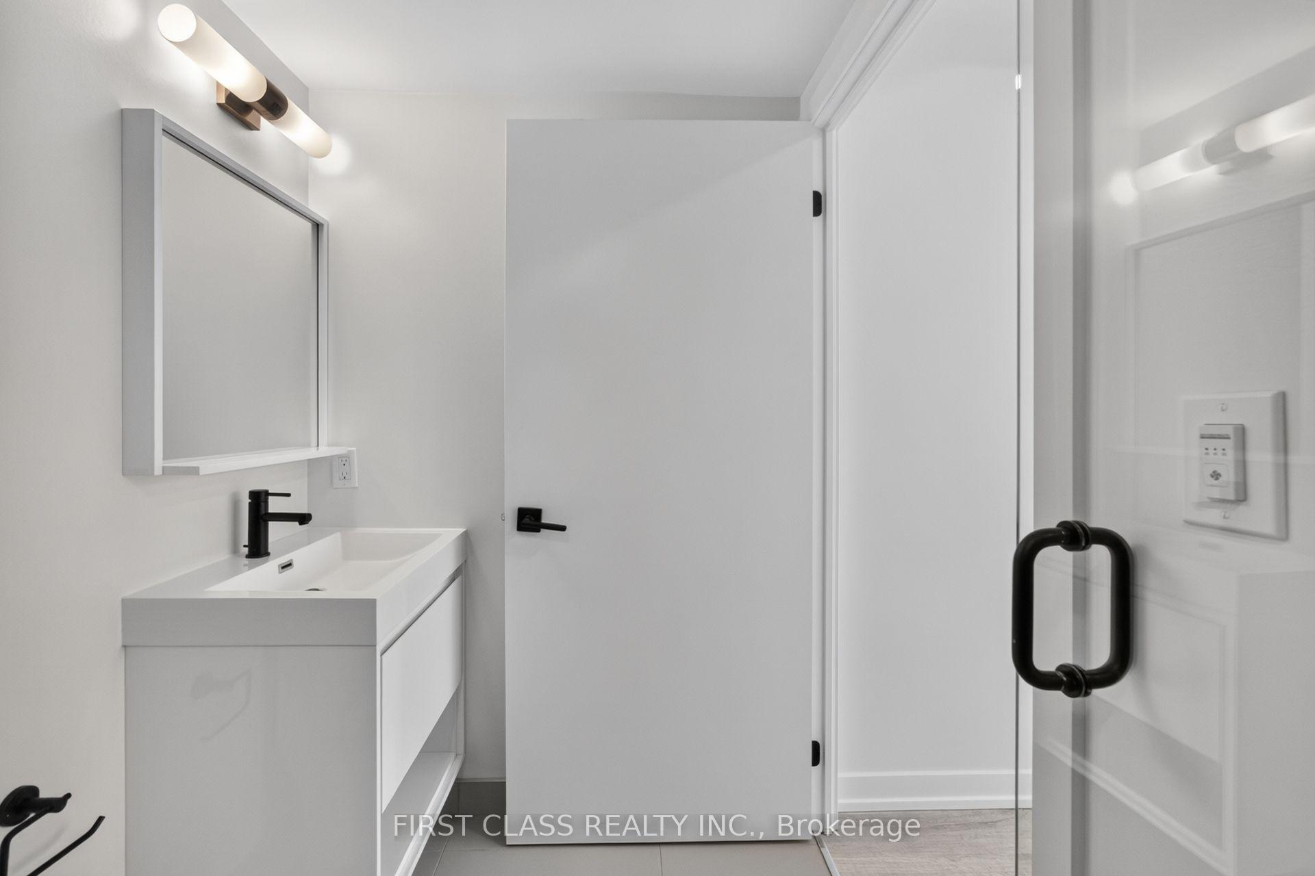 Photo 31 of Unit 702, 2 Augusta Avenue, Toronto, Waterfront Communities — HOMEH