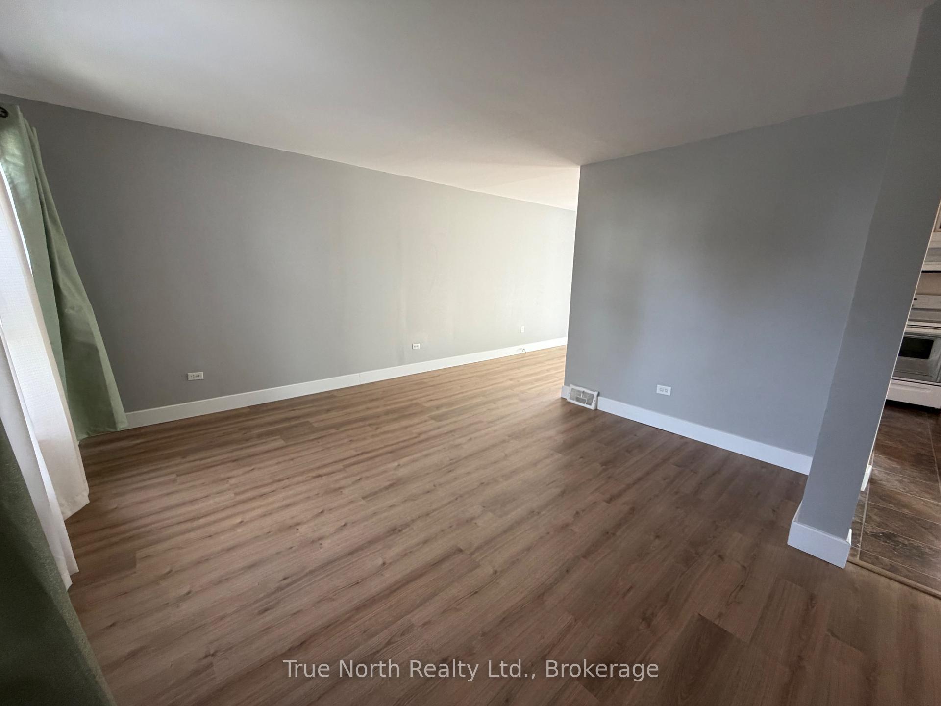 Photo 9 of 35 Devonshire Street, Kapuskasing — HOMEH