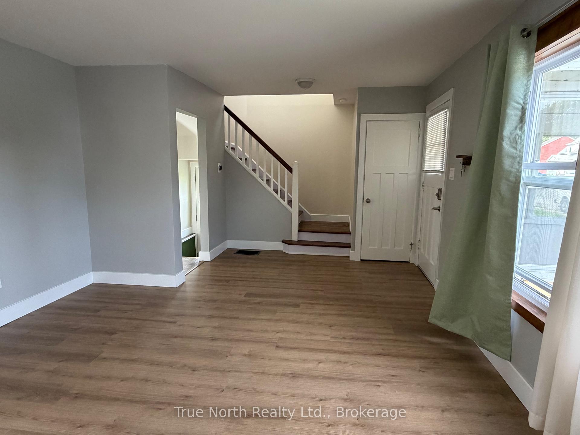 Photo 11 of 35 Devonshire Street, Kapuskasing — HOMEH