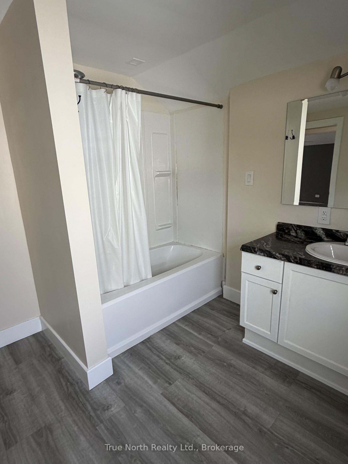 Photo 16 of 35 Devonshire Street, Kapuskasing — HOMEH