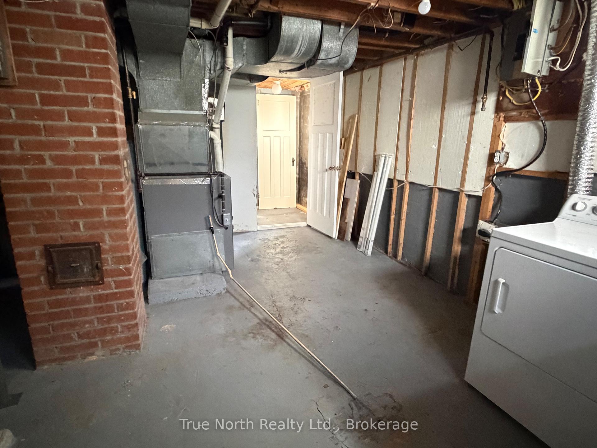 Photo 18 of 35 Devonshire Street, Kapuskasing — HOMEH