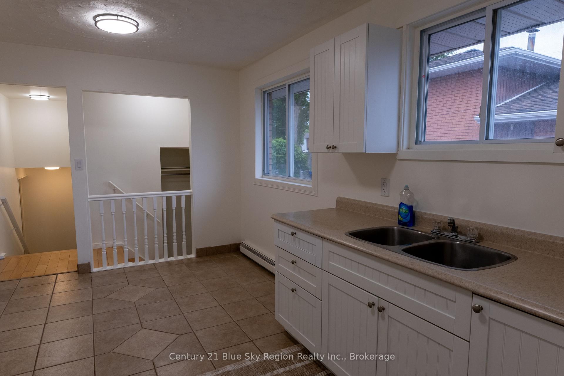 Photo 8 of 102 Lee Avenue, North Bay, Ferris — HOMEH