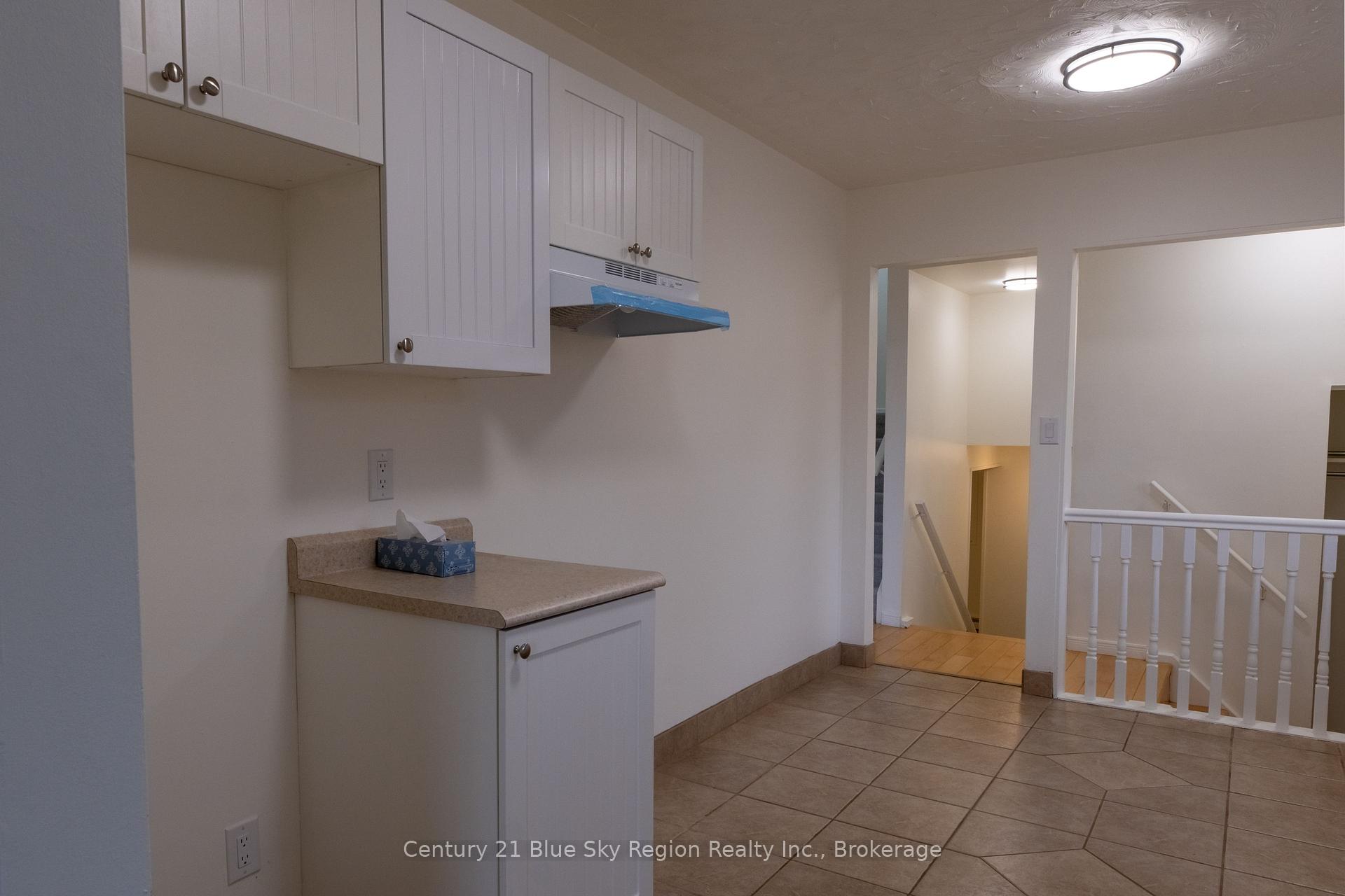 Photo 9 of 102 Lee Avenue, North Bay, Ferris — HOMEH