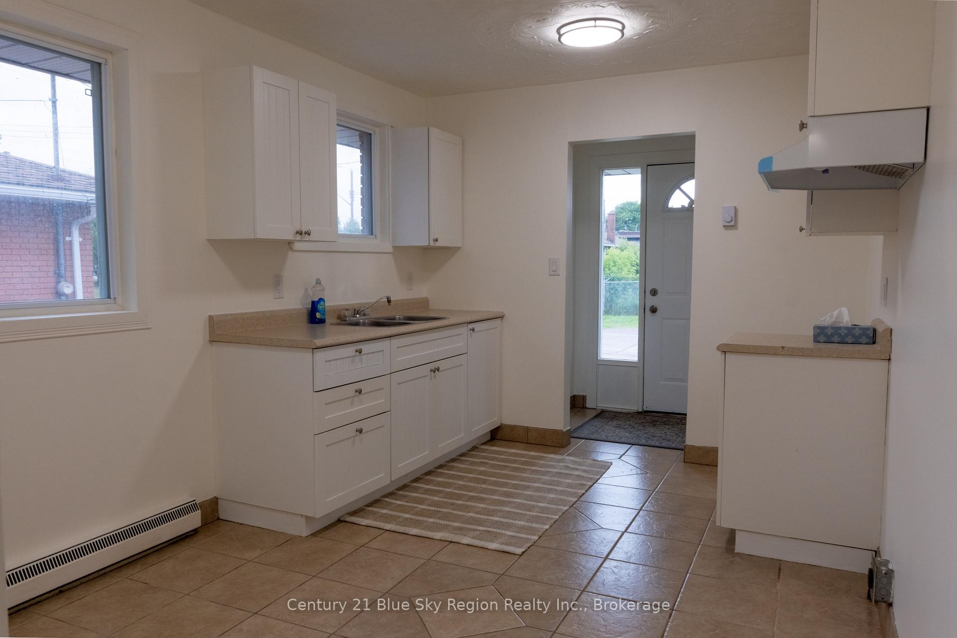 Photo 10 of 102 Lee Avenue, North Bay, Ferris — HOMEH