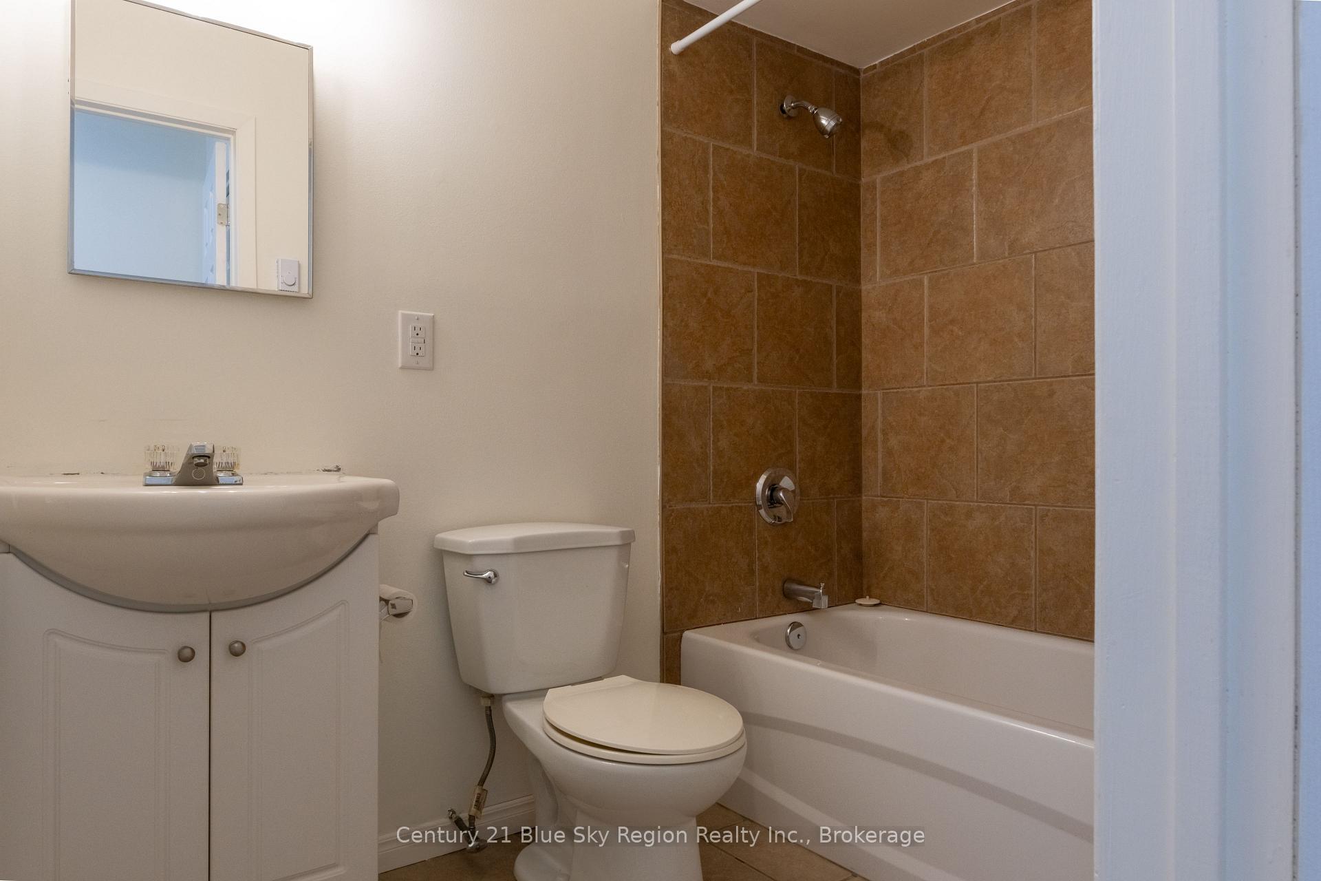 Photo 19 of 102 Lee Avenue, North Bay, Ferris — HOMEH