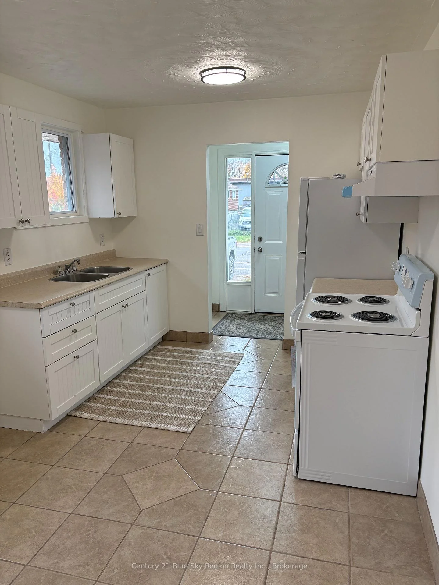 Photo 11 of 102 Lee Avenue, North Bay, Ferris — HOMEH