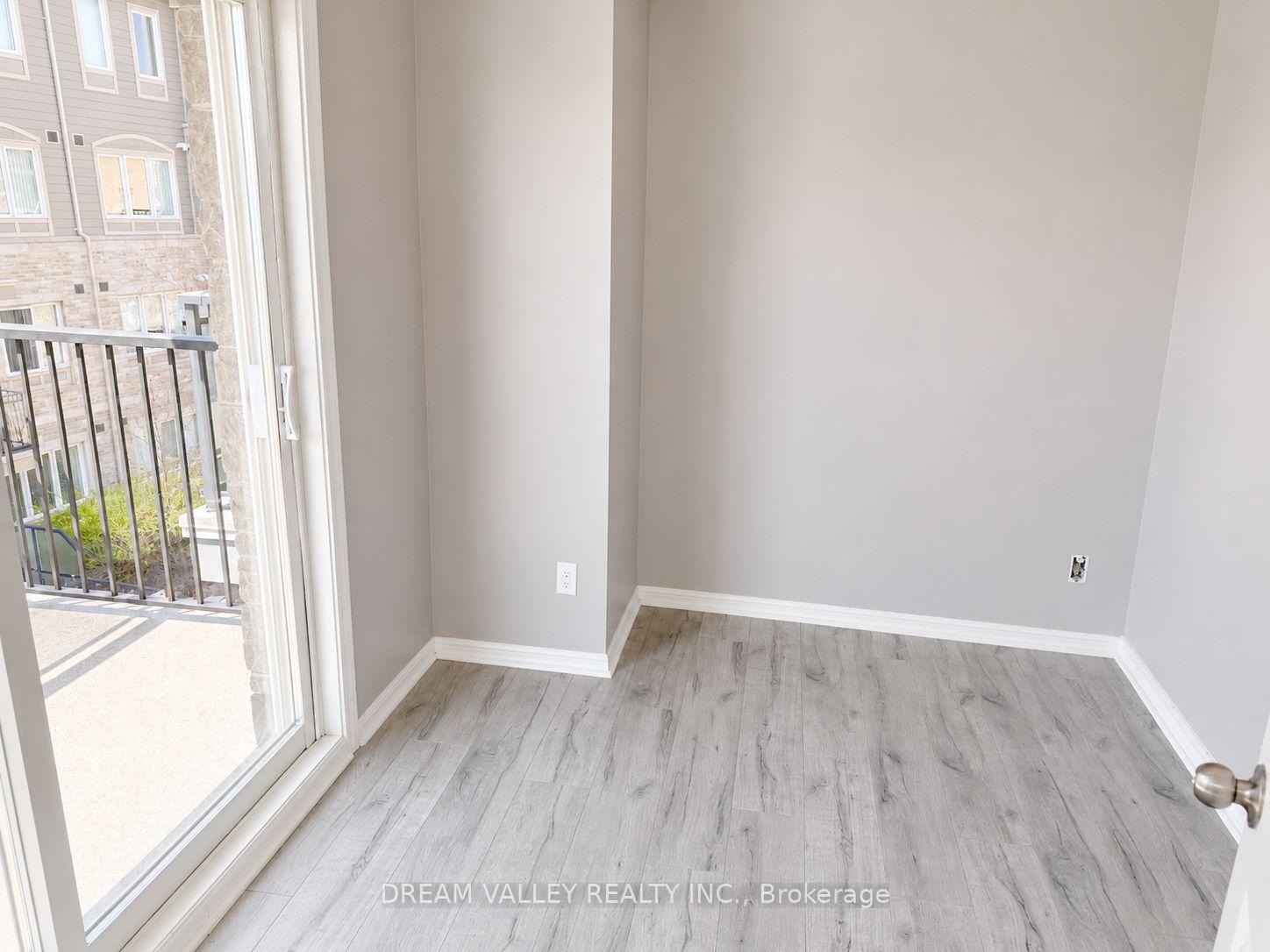 Photo 8 of Unit 310, 3075 Thomas Street, Mississauga, Churchill Meadows — HOMEH