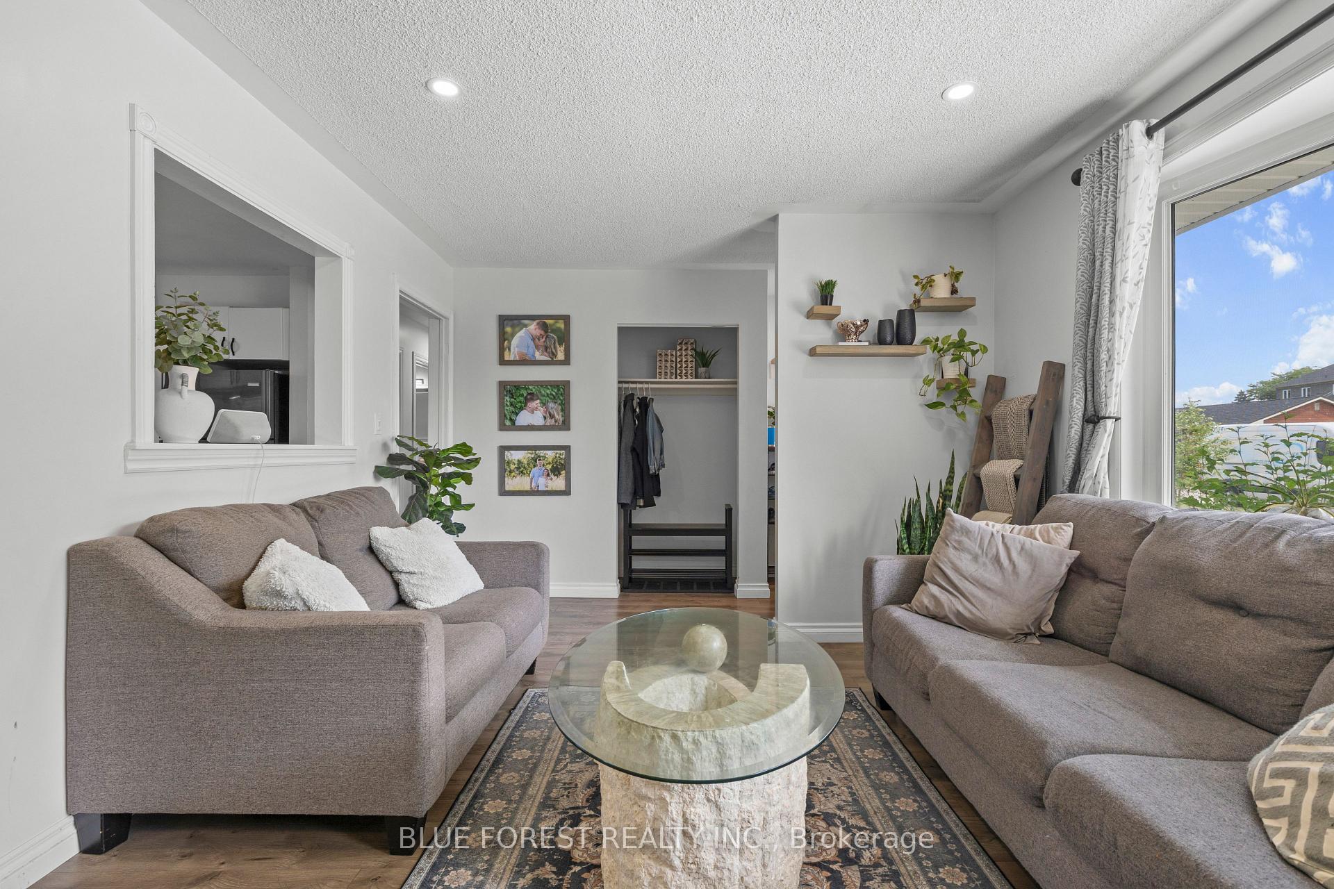 Photo 4 of 42 Dunwich Drive, St. Thomas — HOMEH