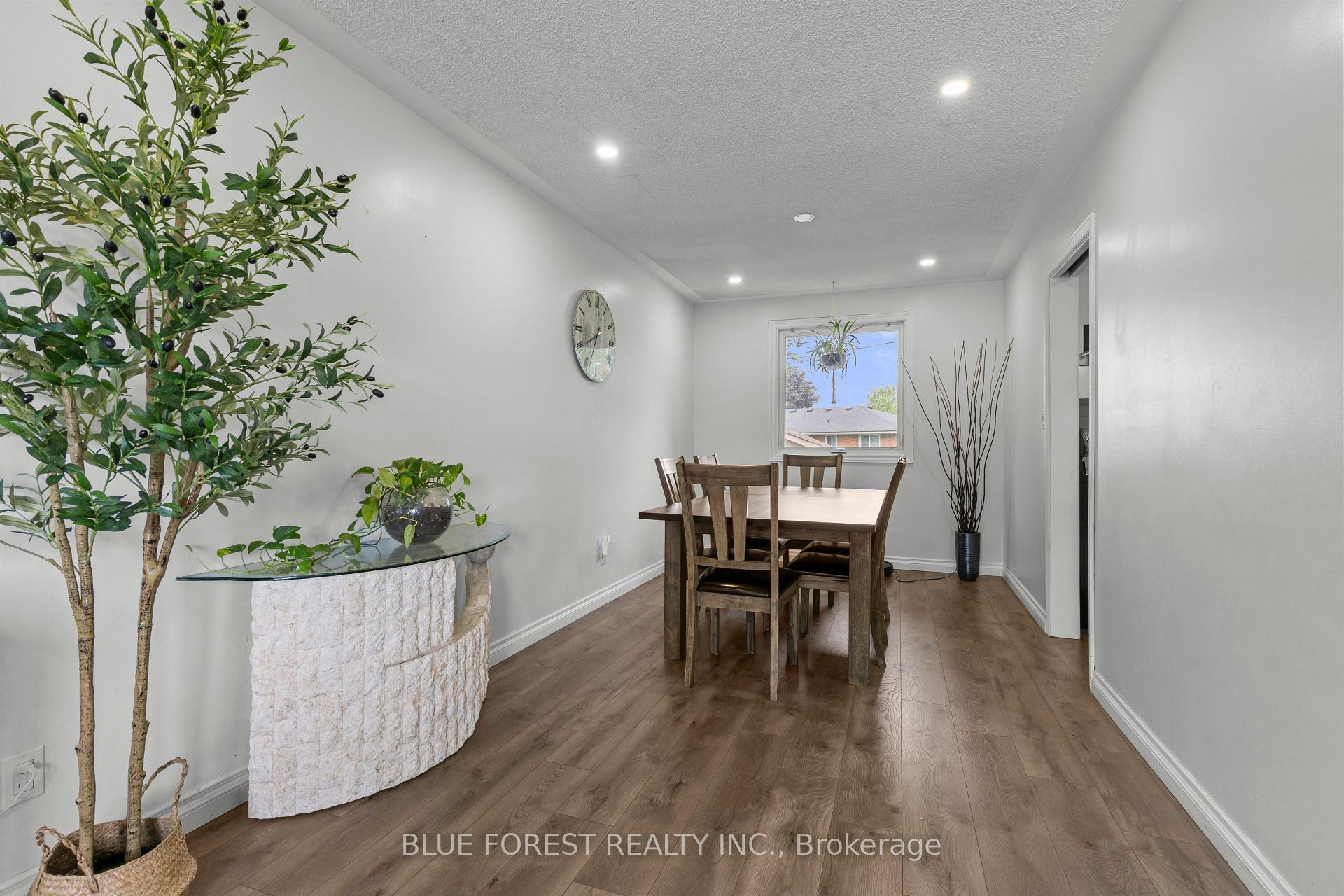 Photo 7 of 42 Dunwich Drive, St. Thomas — HOMEH