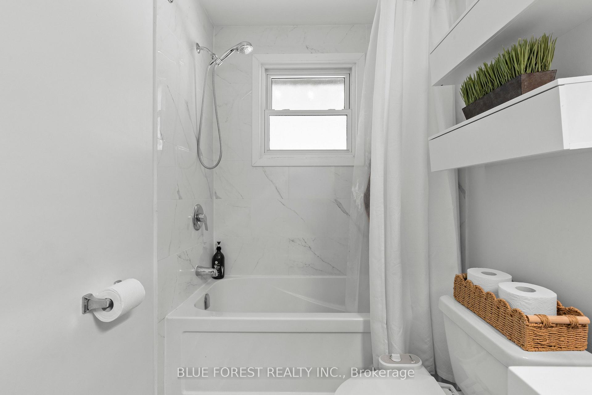 Photo 21 of 42 Dunwich Drive, St. Thomas — HOMEH