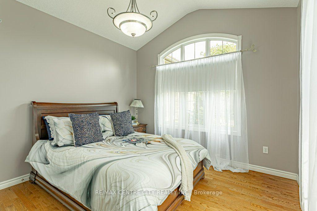 Photo 8 of Unit 37, 100 Southgate Parkway, St. Thomas — HOMEH