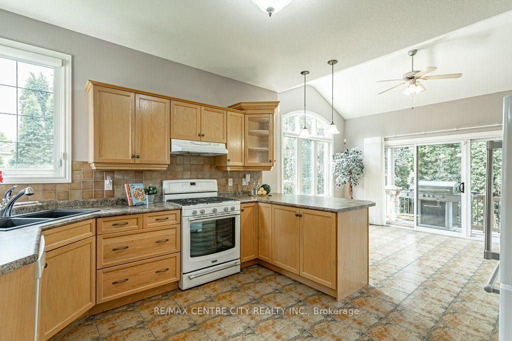 Photo 11 of Unit 37, 100 Southgate Parkway, St. Thomas — HOMEH