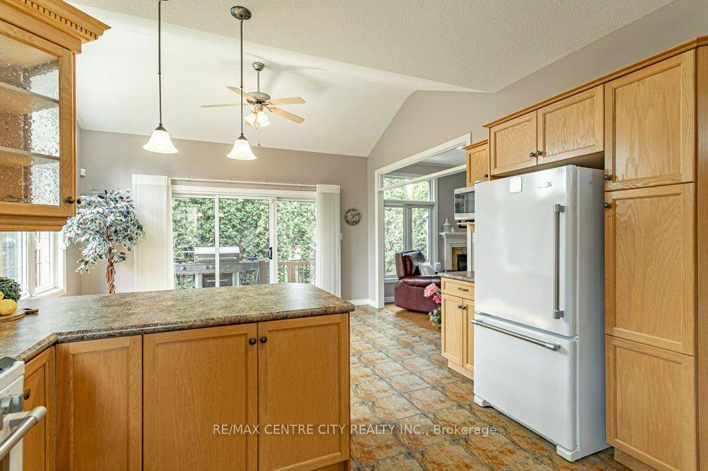Photo 12 of Unit 37, 100 Southgate Parkway, St. Thomas — HOMEH