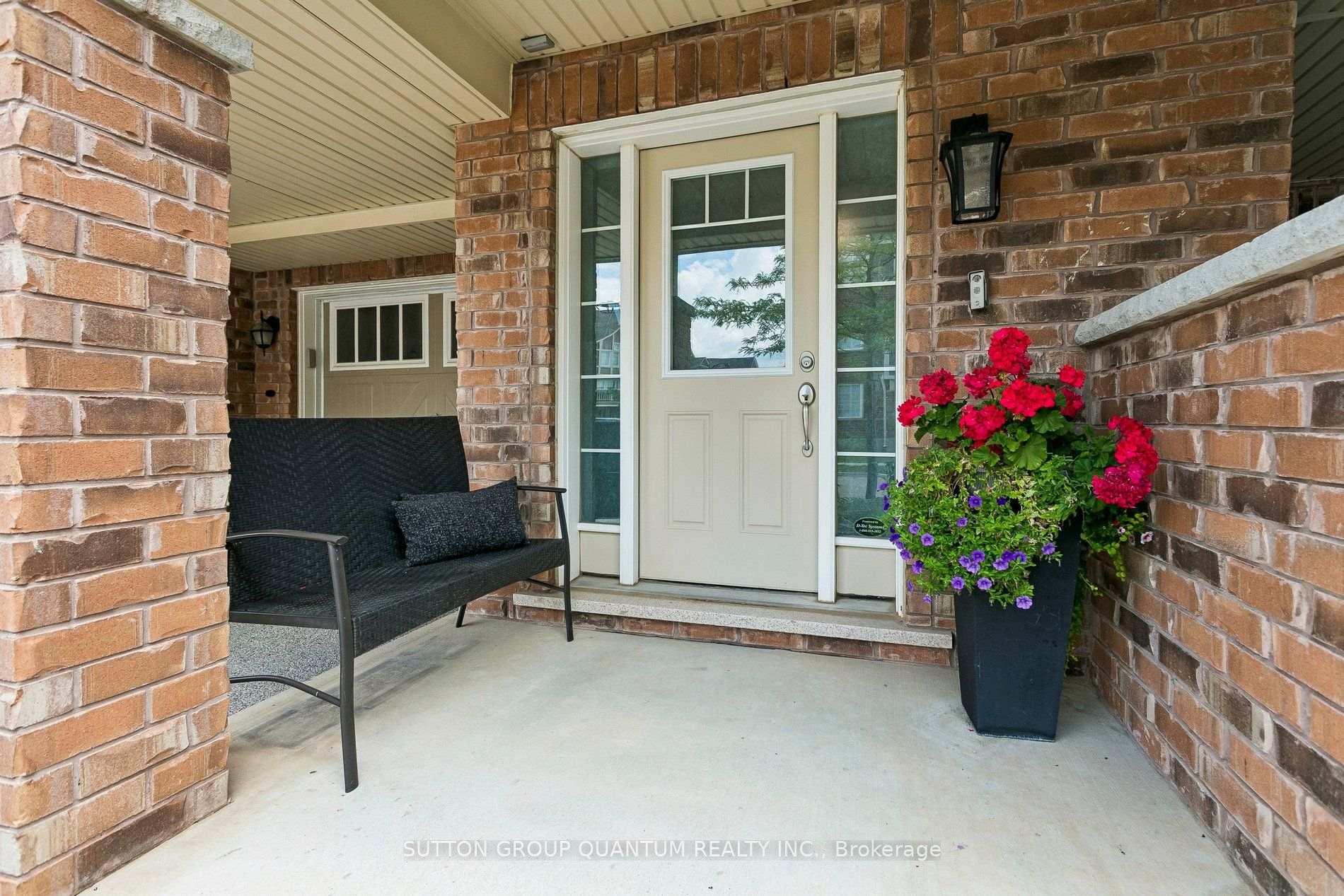 Photo 4 of 1571 Leblanc Court, Milton, Ford — HOMEH