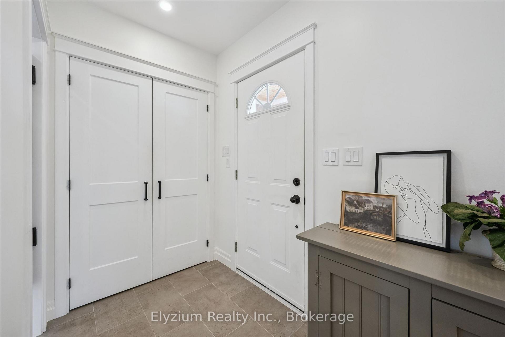 Photo 8 of 10 Winston Crescent, Guelph, St. George's — HOMEH