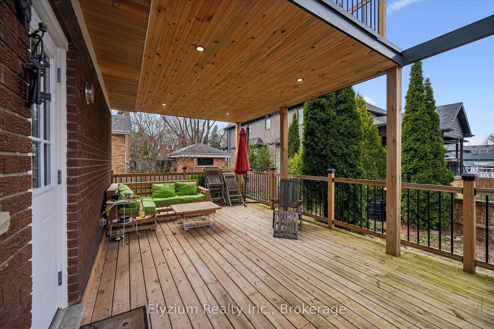 Photo 18 of 10 Winston Crescent, Guelph, St. George's — HOMEH