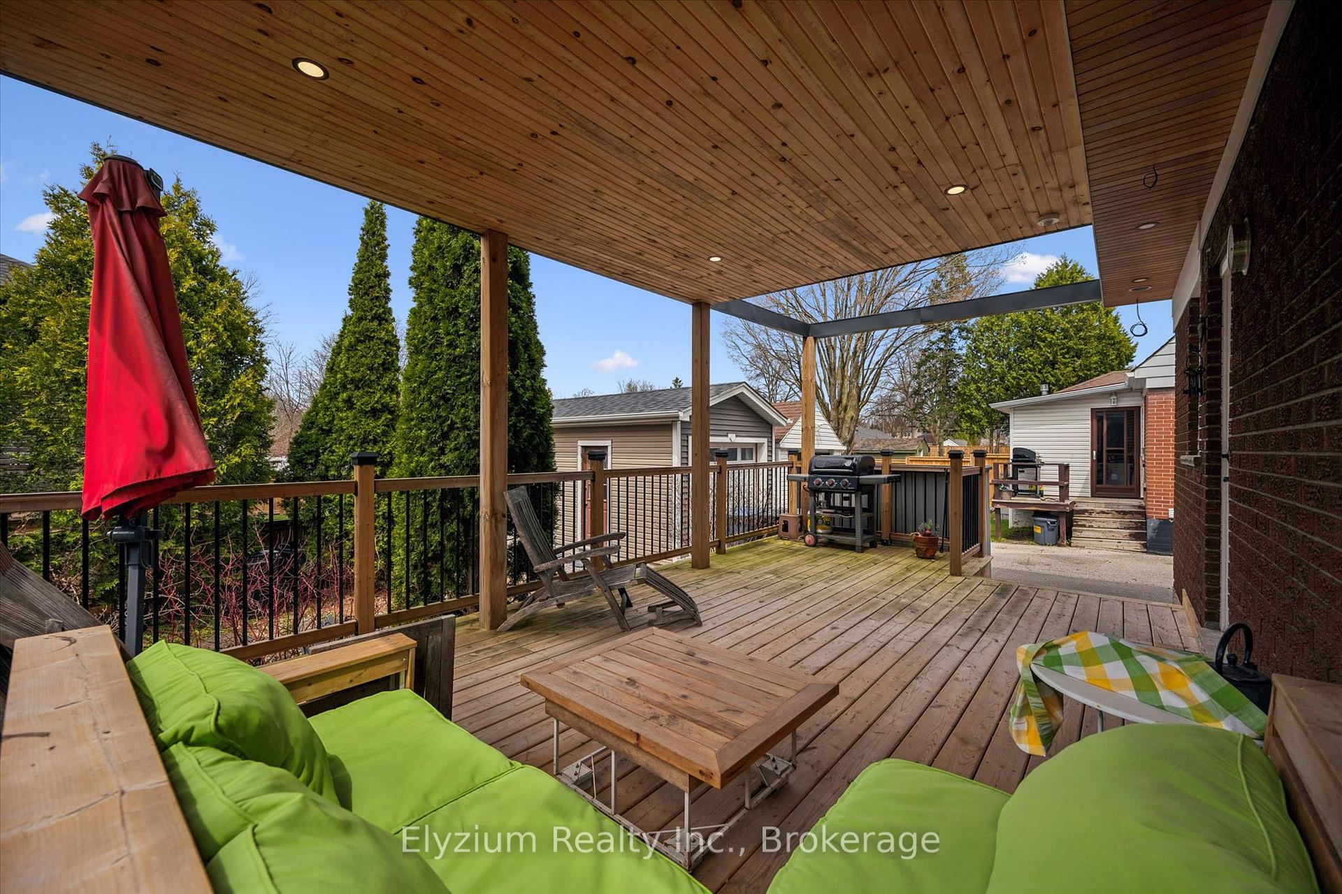 Photo 19 of 10 Winston Crescent, Guelph, St. George's — HOMEH