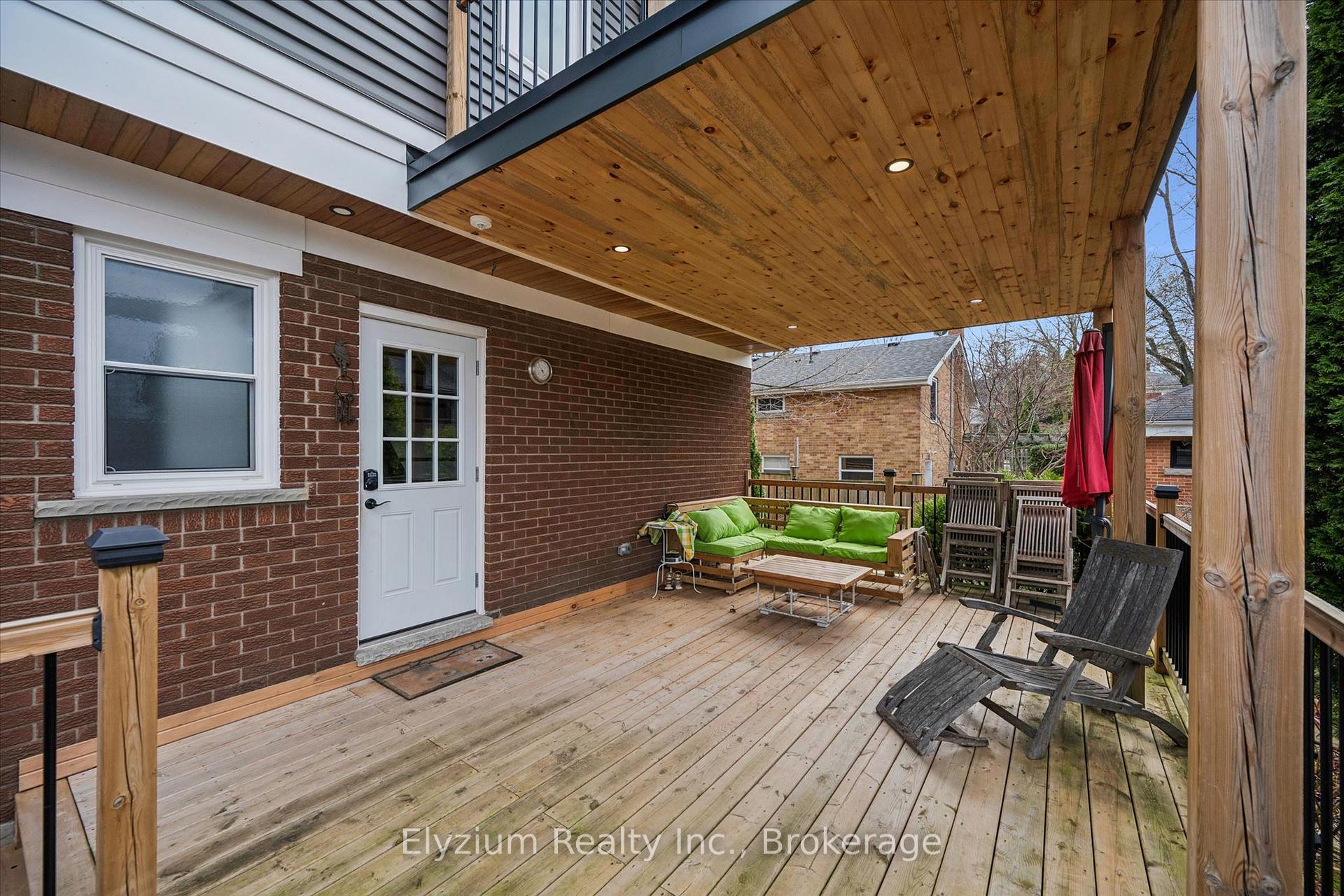 Photo 20 of 10 Winston Crescent, Guelph, St. George's — HOMEH