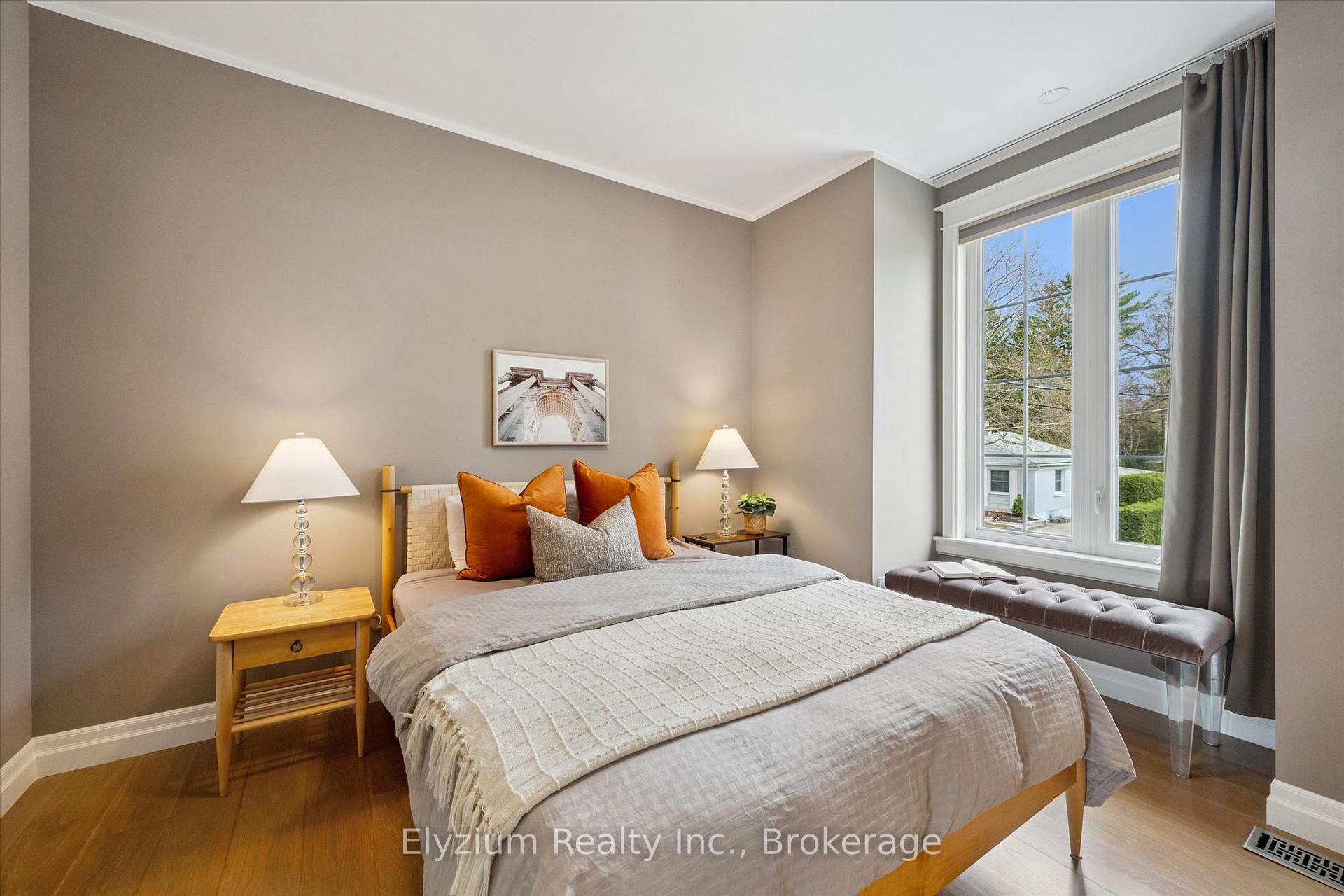 Photo 23 of 10 Winston Crescent, Guelph, St. George's — HOMEH