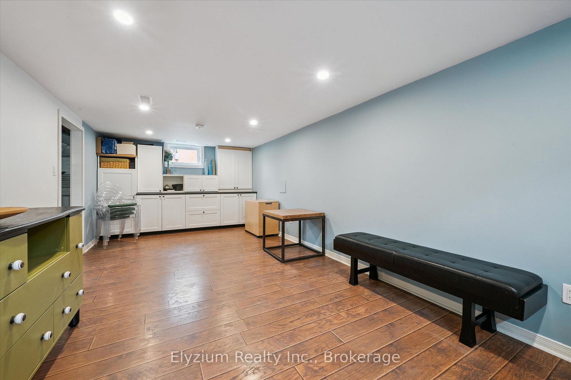 Photo 30 of 10 Winston Crescent, Guelph, St. George's — HOMEH