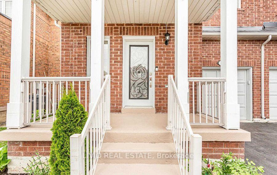 Photo 2 of 15 Dawes Road, Brampton, Credit Valley — HOMEH