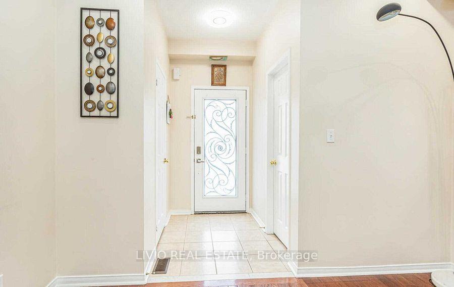 Photo 3 of 15 Dawes Road, Brampton, Credit Valley — HOMEH