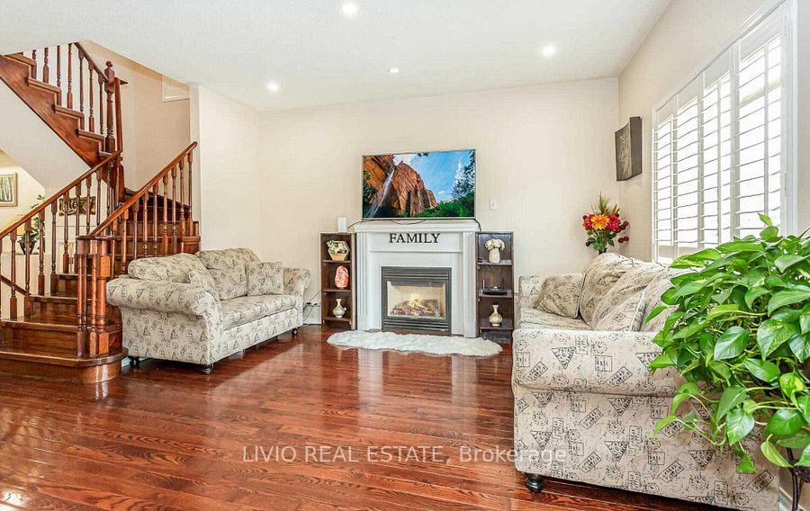 Photo 6 of 15 Dawes Road, Brampton, Credit Valley — HOMEH