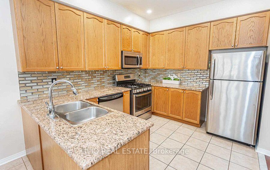 Photo 8 of 15 Dawes Road, Brampton, Credit Valley — HOMEH