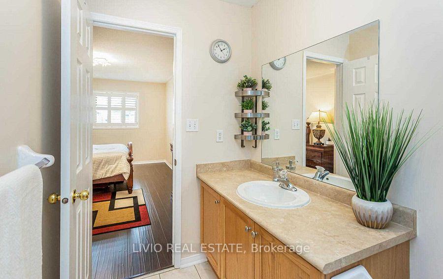 Photo 17 of 15 Dawes Road, Brampton, Credit Valley — HOMEH
