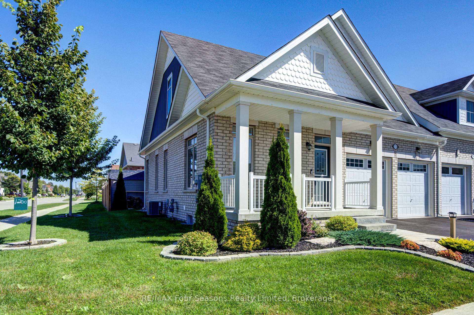 Photo 3 of 73 Bianca Crescent, Wasaga Beach — HOMEH