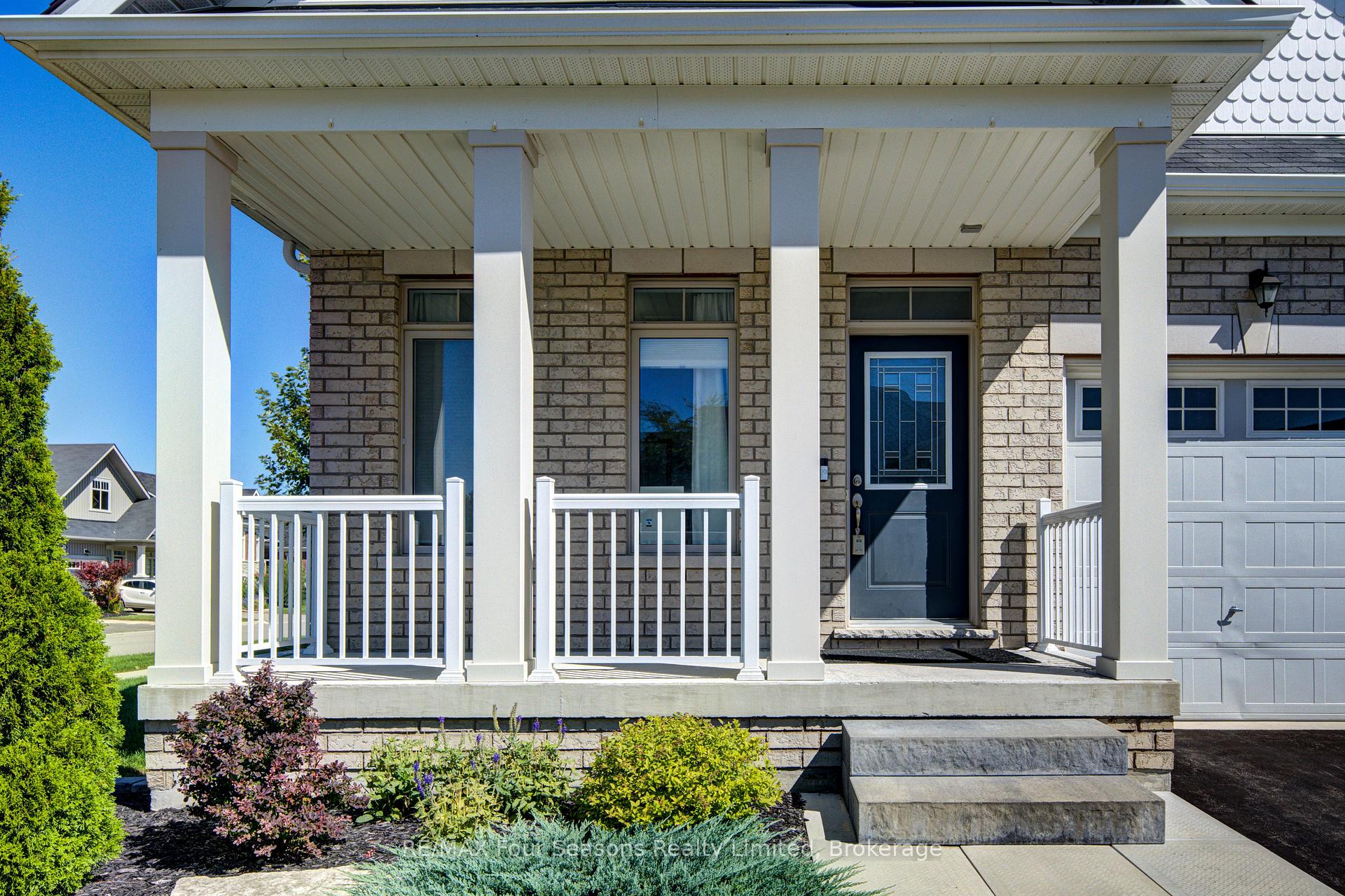 Photo 4 of 73 Bianca Crescent, Wasaga Beach — HOMEH
