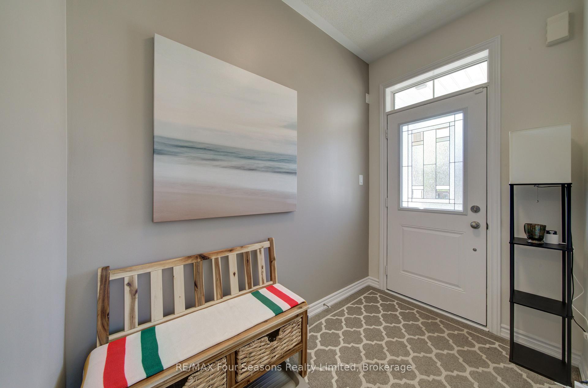 Photo 6 of 73 Bianca Crescent, Wasaga Beach — HOMEH