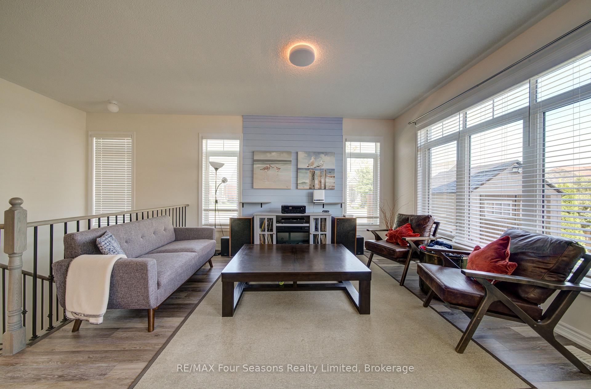 Photo 11 of 73 Bianca Crescent, Wasaga Beach — HOMEH