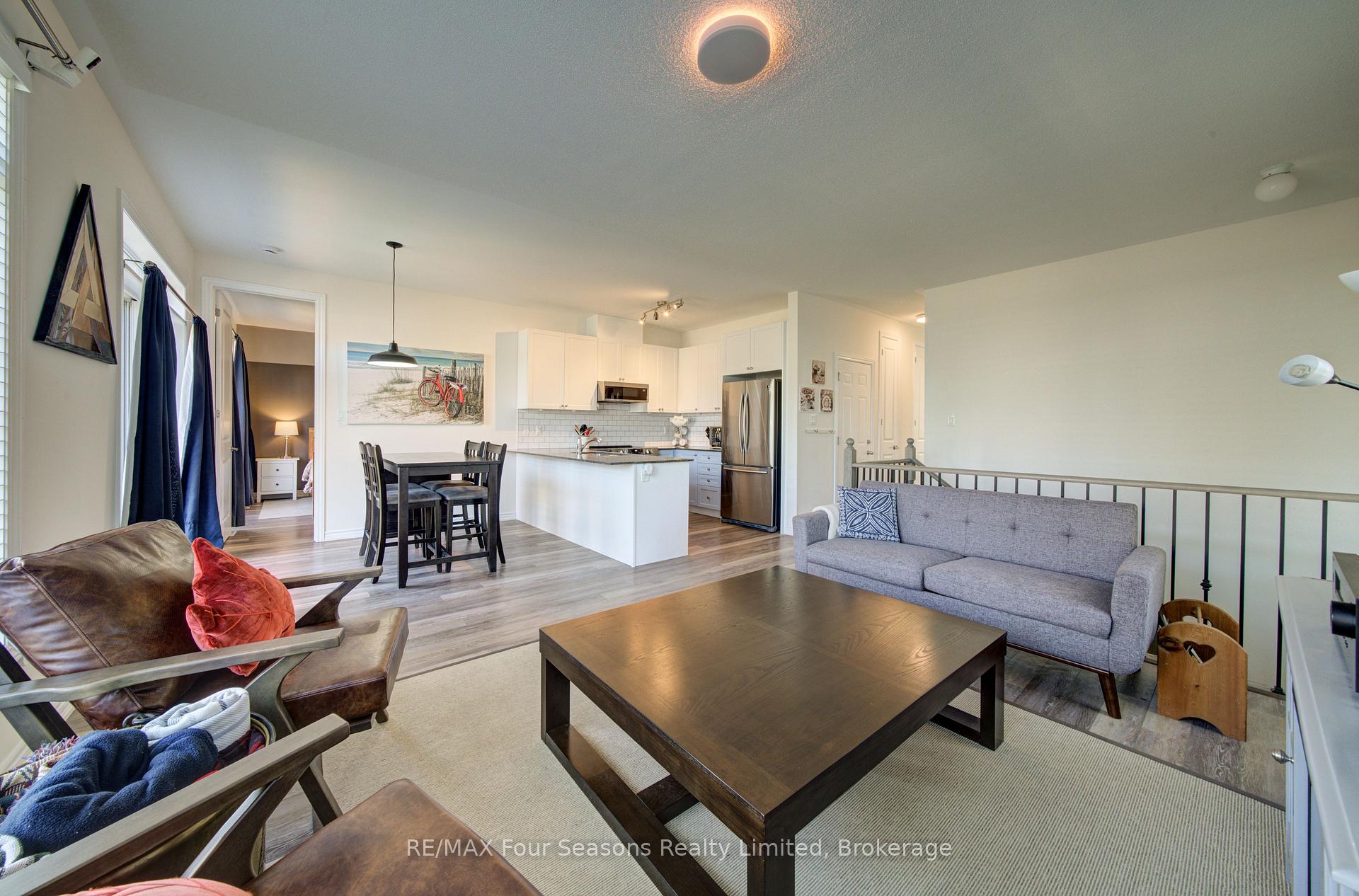 Photo 14 of 73 Bianca Crescent, Wasaga Beach — HOMEH