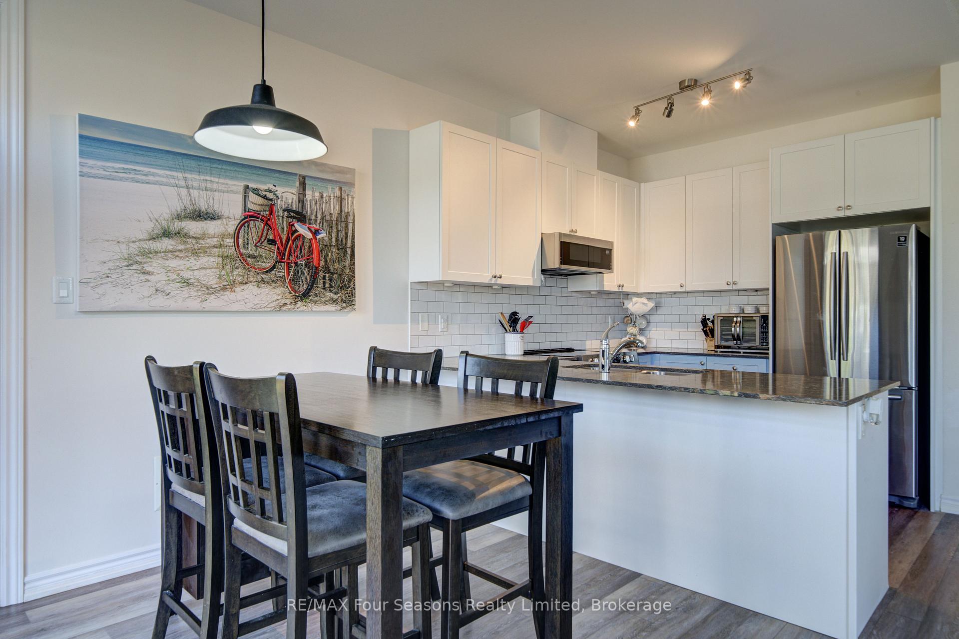 Photo 16 of 73 Bianca Crescent, Wasaga Beach — HOMEH