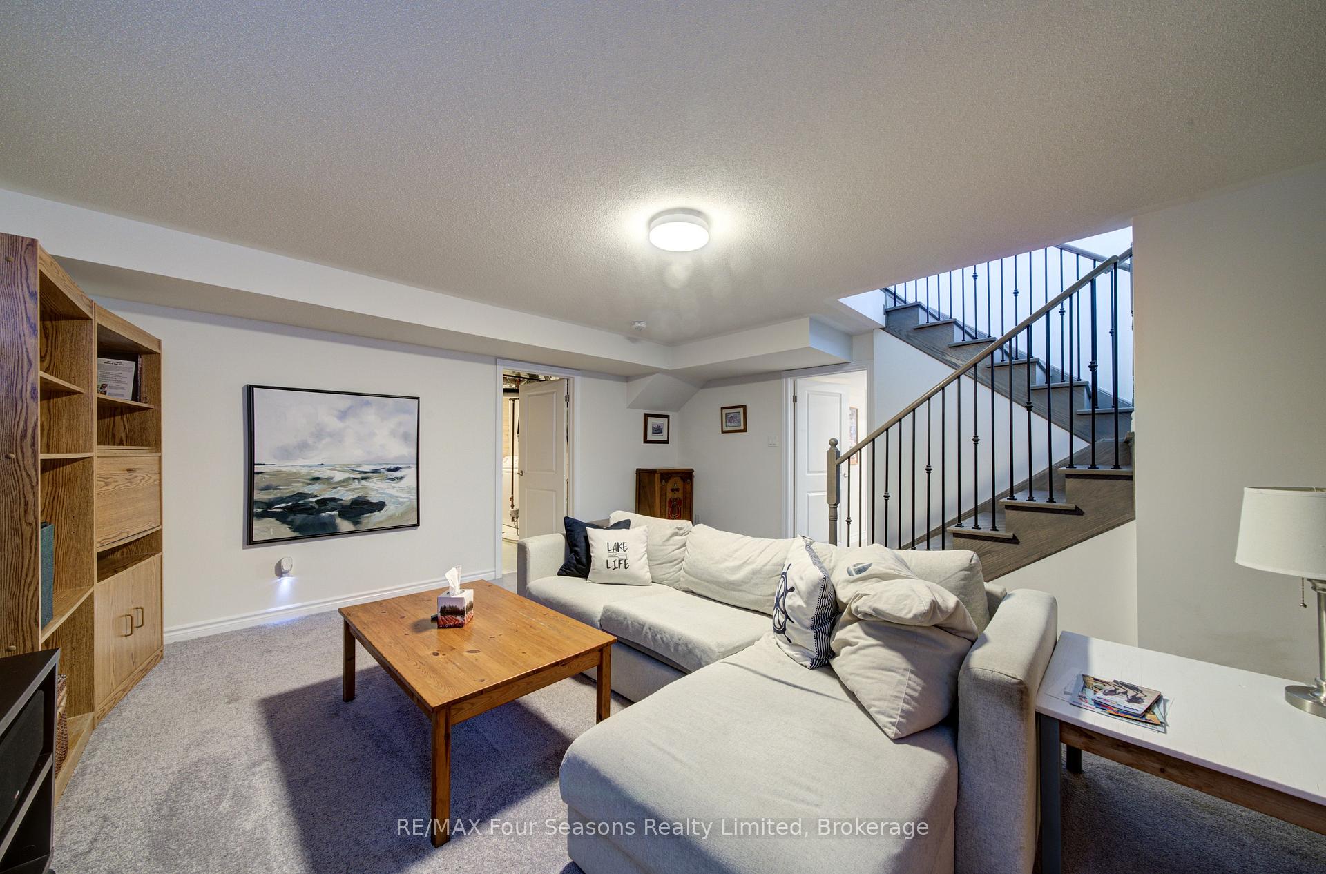 Photo 28 of 73 Bianca Crescent, Wasaga Beach — HOMEH