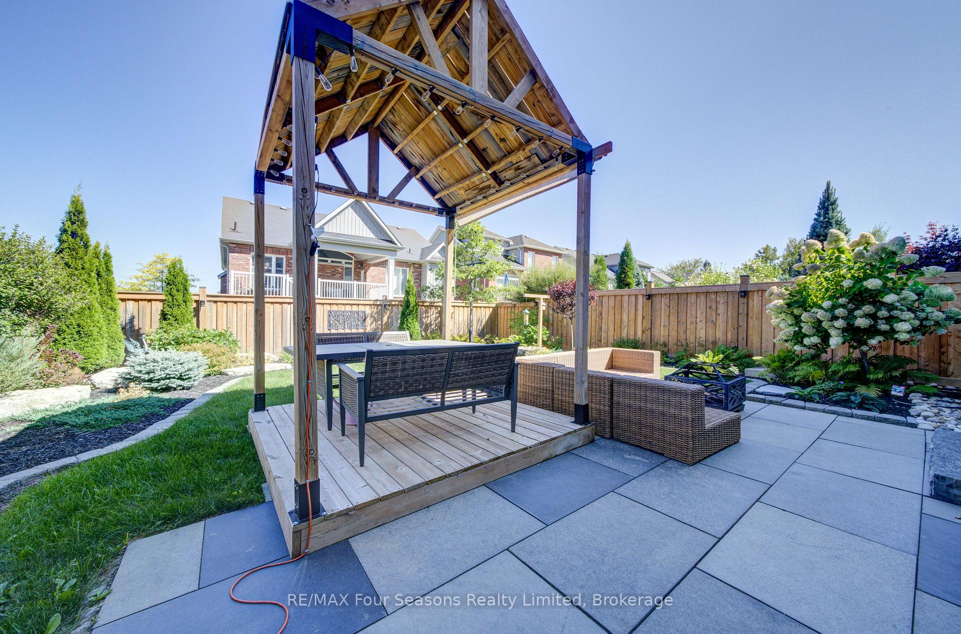 Photo 37 of 73 Bianca Crescent, Wasaga Beach — HOMEH