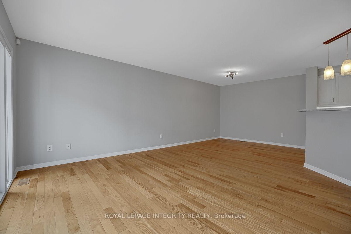 Photo 5 of Unit 211, 3275 St Joseph Boulevard, Ottawa, Bilberry Creek/Queenswood Heights — HOMEH