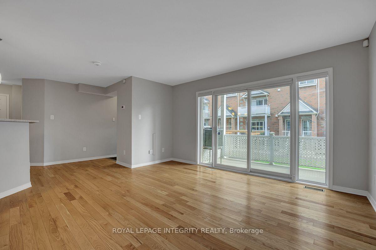Photo 7 of Unit 211, 3275 St Joseph Boulevard, Ottawa, Bilberry Creek/Queenswood Heights — HOMEH