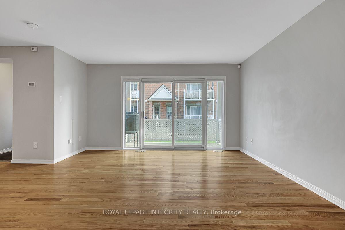Photo 8 of Unit 211, 3275 St Joseph Boulevard, Ottawa, Bilberry Creek/Queenswood Heights — HOMEH