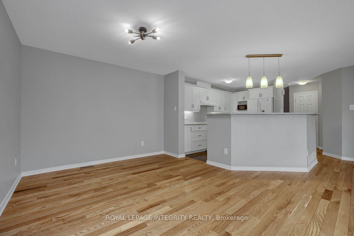 Photo 11 of Unit 211, 3275 St Joseph Boulevard, Ottawa, Bilberry Creek/Queenswood Heights — HOMEH