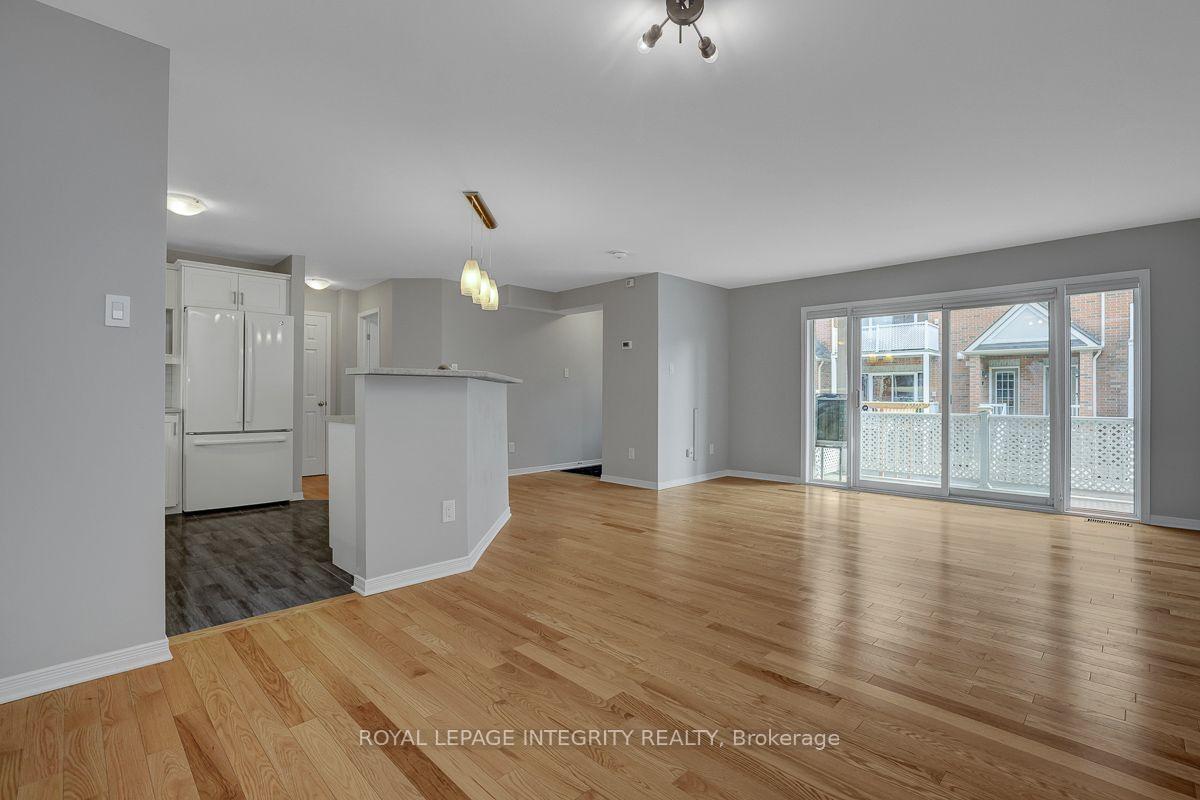 Photo 12 of Unit 211, 3275 St Joseph Boulevard, Ottawa, Bilberry Creek/Queenswood Heights — HOMEH