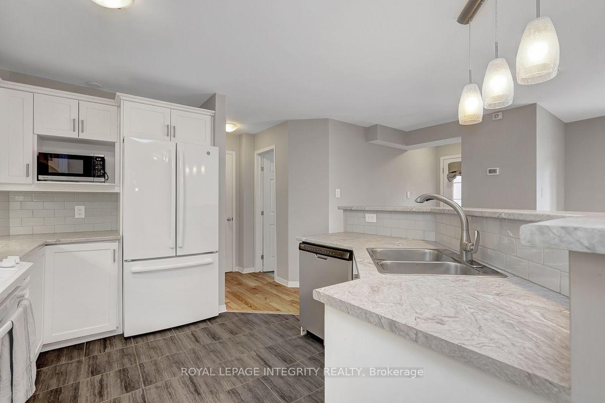 Photo 14 of Unit 211, 3275 St Joseph Boulevard, Ottawa, Bilberry Creek/Queenswood Heights — HOMEH