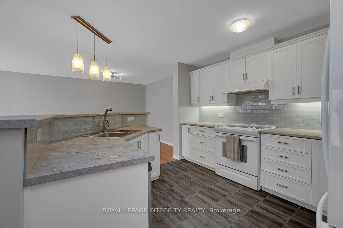 Photo 15 of Unit 211, 3275 St Joseph Boulevard, Ottawa, Bilberry Creek/Queenswood Heights — HOMEH