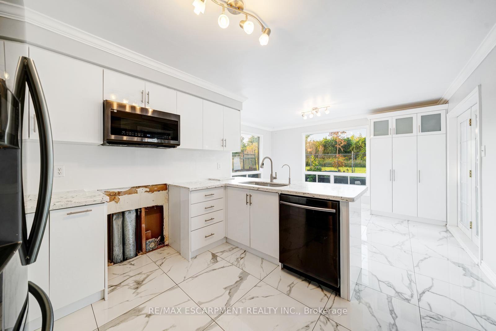 Photo 12 of 2081 Lynn Heights Drive, Pickering, Liverpool — HOMEH