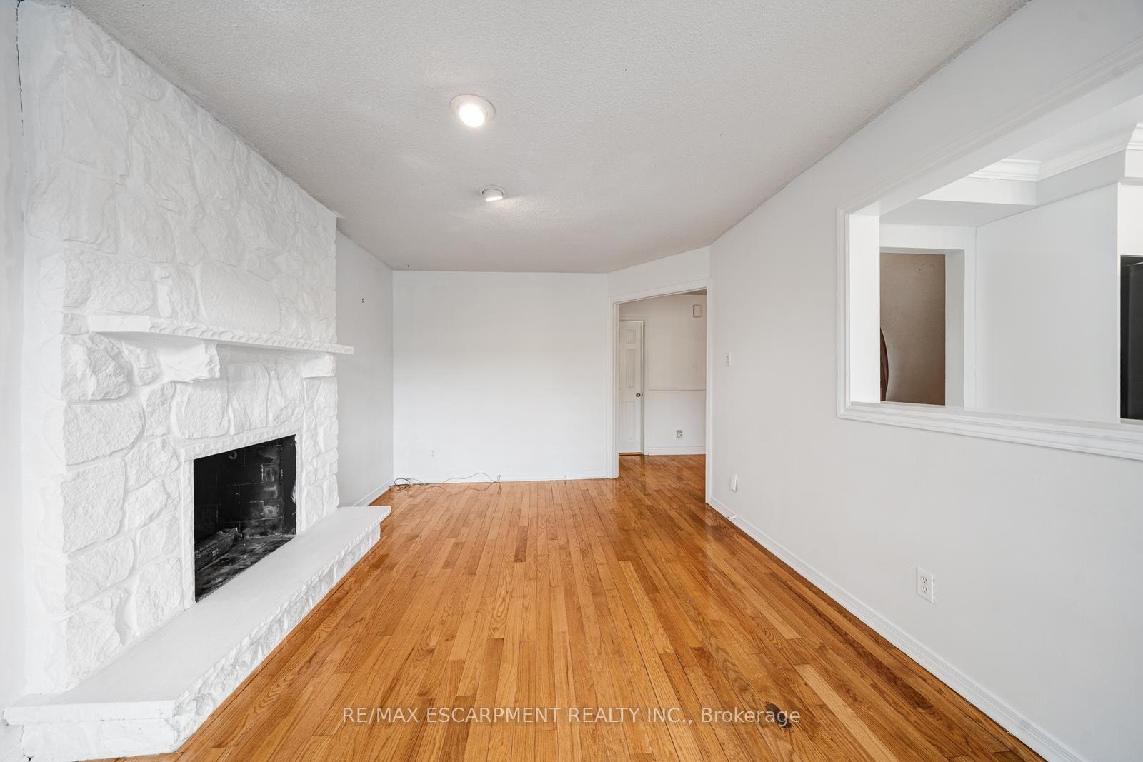 Photo 15 of 2081 Lynn Heights Drive, Pickering, Liverpool — HOMEH